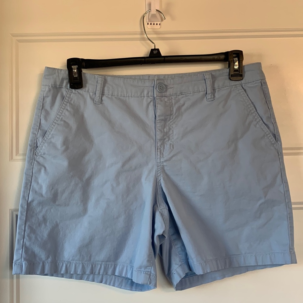 St John’s Bay flat front light blue shortie Shorts Size 12